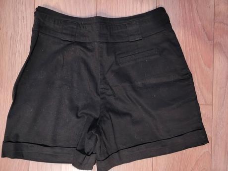 Dámske kraťasy, 38