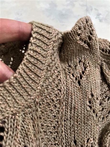 Dlhší pulóvrik, xl