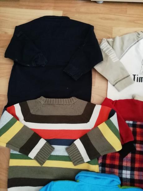 Balik oblecenia (nohavice, pulovre, tricka), 104–116