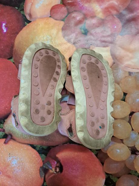 Dievčenské sandálky, 19