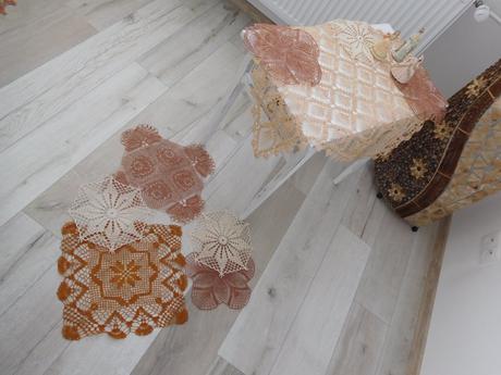 Štvorcová veľká dečka háčkovaná+menšie, 