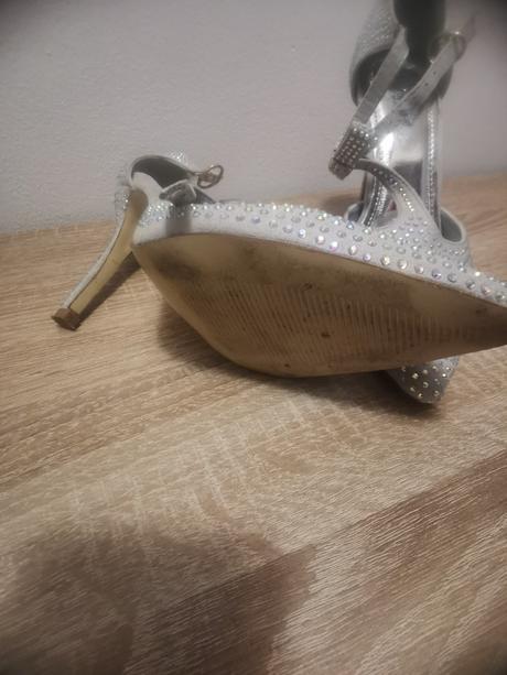 Lodičky s kamienkami, 37