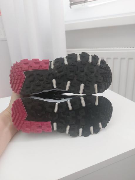 Dievčenské trekové tenisky, 30