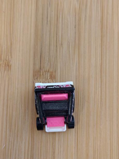 Kovový model hot wheels wheelie chair 2020,