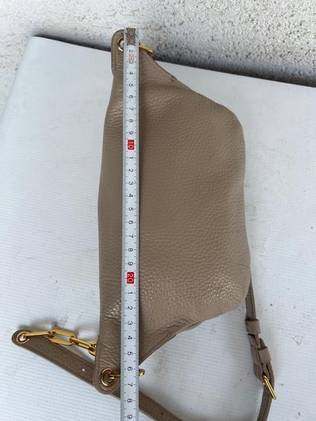 Coccinelle luxusna kozena belt bag ladvinka bezova, coccinelle