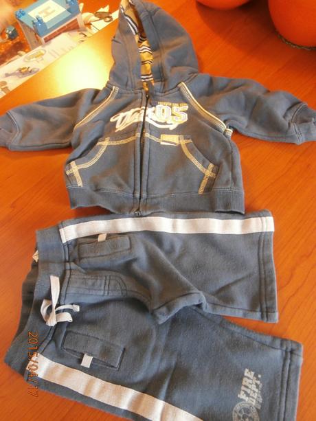 Súprava tepláková-mikina+tepláčky+body, 68