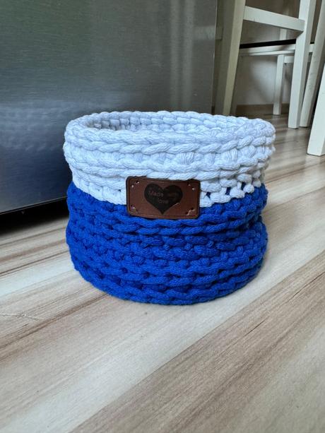 Háčkovaný košík, 