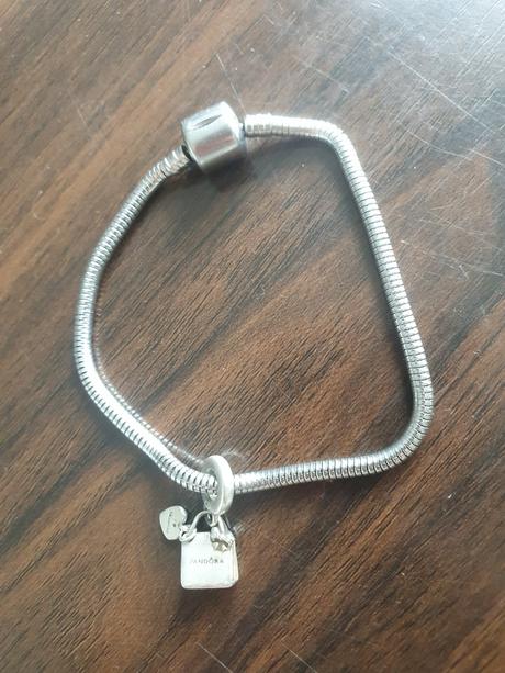 Náramok +prívesok,