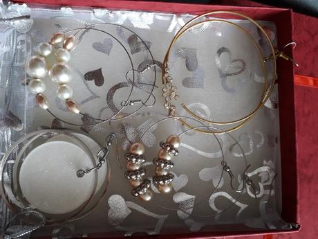 Náušnice bižutéria valentín výpredaj akcia 3ks/ 1e,