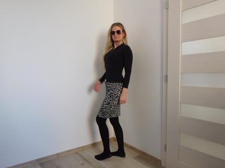 Šaty čierno biele  36/38v,, 36