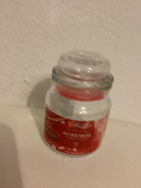 Nádobka zo sviečky, 