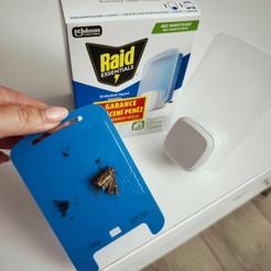 RAID Essentials svetelný lapač hmyzu s náplňou