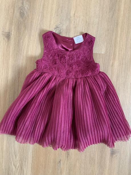 Skladané, tylové šaty s kožušinovým bolerkom, f&f,68