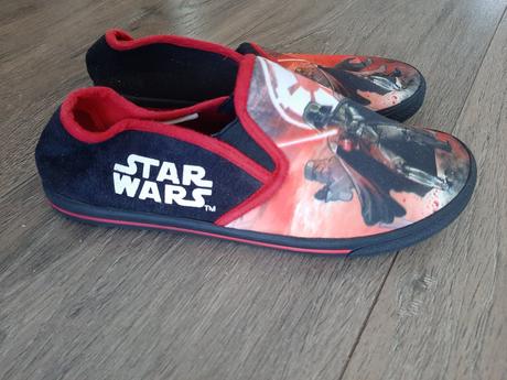 Topánky do vody, 32