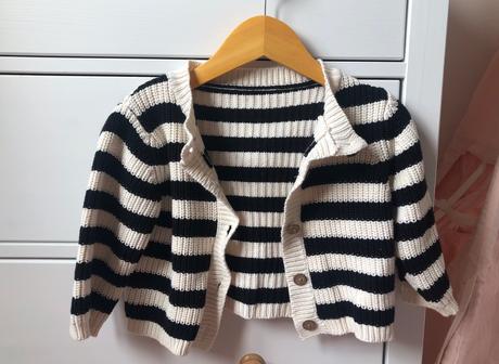 Krémovo - čierny pásikavý sveter 92/98, 92