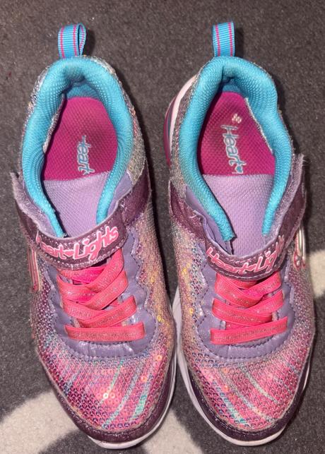 Tenisky nike v.32 + 1 skechers v.32, nike,32