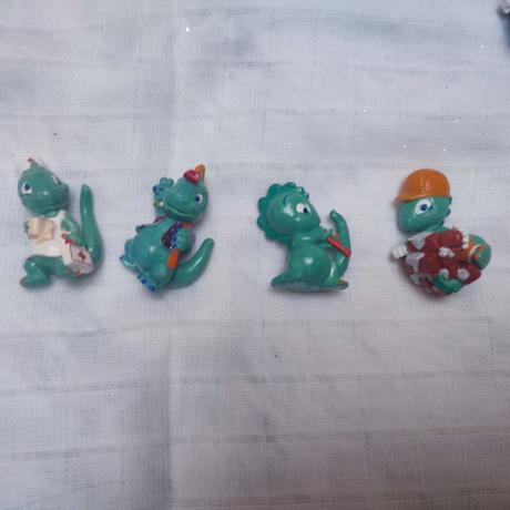 Rôzne figúrky, hračky, 