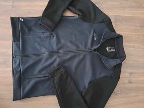 Turisticka mikina, 152