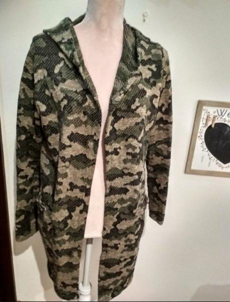 Kardigan s kapucňou, new yorker,38