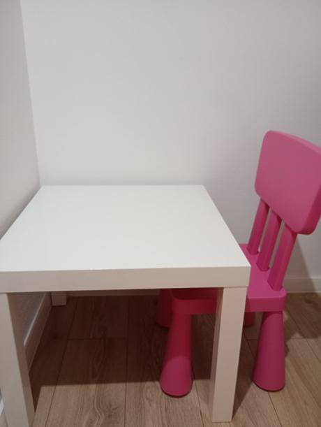 Ikea stôl a mamut stolička, 