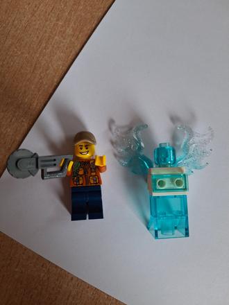 Lego figúrka ľadová socha anjela a sochár s pílou, 