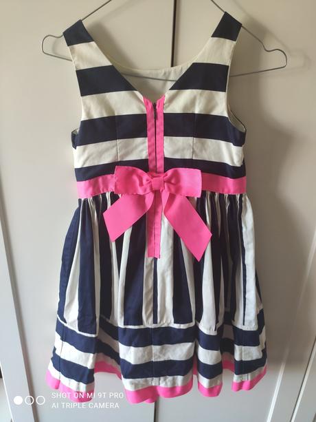 Pásikavé saty, 128