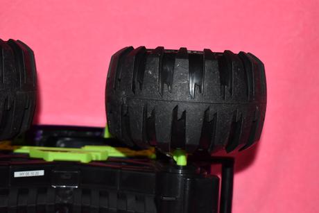 Veľký hot wheels monster truck,