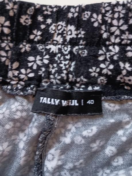 Šortky tenké, tally weijl,l
