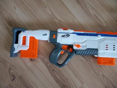 Pištoľ s nábojomi, 