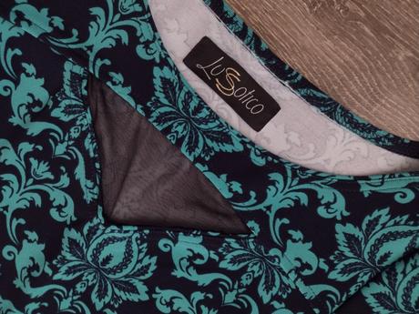 Zaujímavé šaty, s