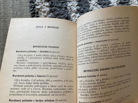 Jedlá z mlieka a mliečnych výrobkov (1979),