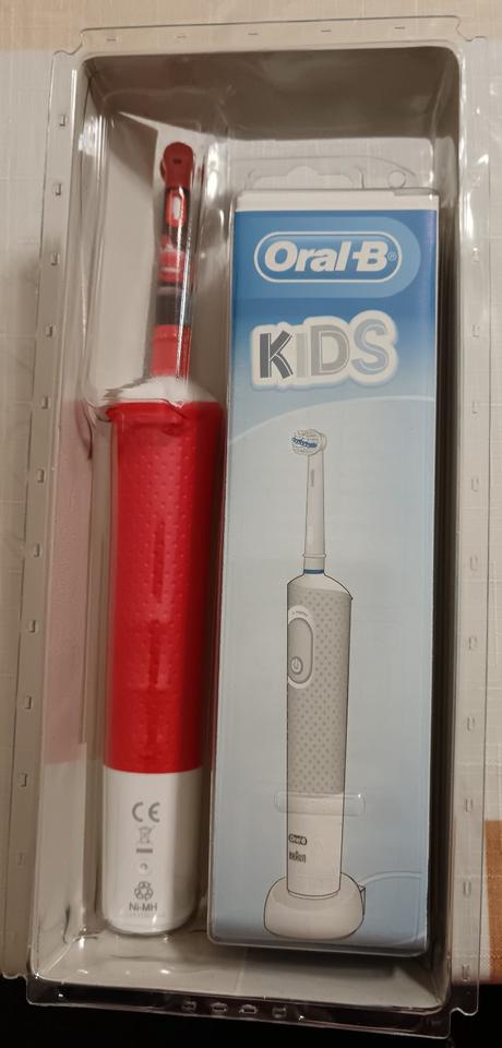 Oral b detska elektrická zubná kefka,
