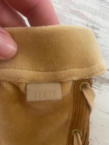 Luxusne leginky fenty by rihanna, m