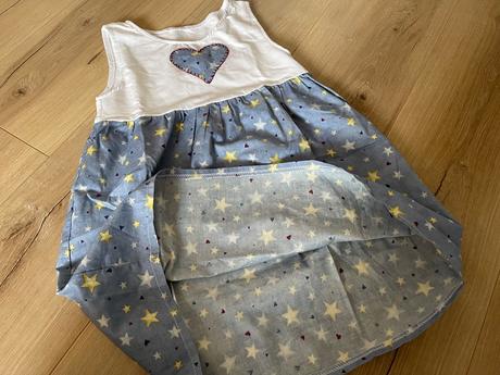 Handmade pískacie šaty, 116