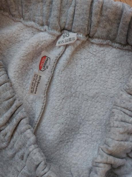 Hrubšie tepláky s česanou vnútornou stranou, 98