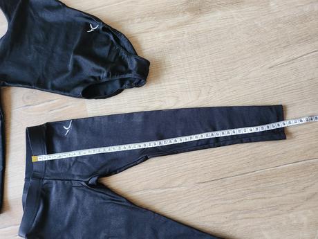 Body a leginy na gymnastiku, 92