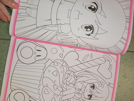 Manga kawaii color omaľovánka s nálepkami, 