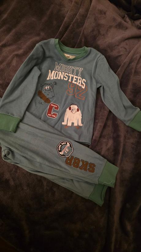 Teply set domsce oblecenie c 98, c&a,98