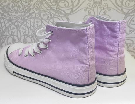 Fialové členkové tenisky, 39