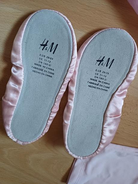 Šaty a balerinky na tanečnu, disney,128