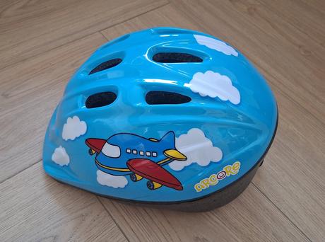 Chlapčenská cyklistická prilba, s
