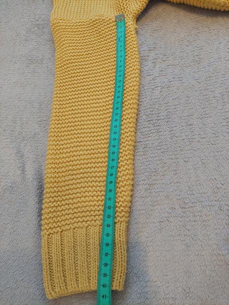 Svetrík, reserved,146