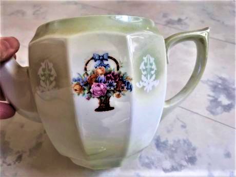 Starožitný perleťový čajník, 