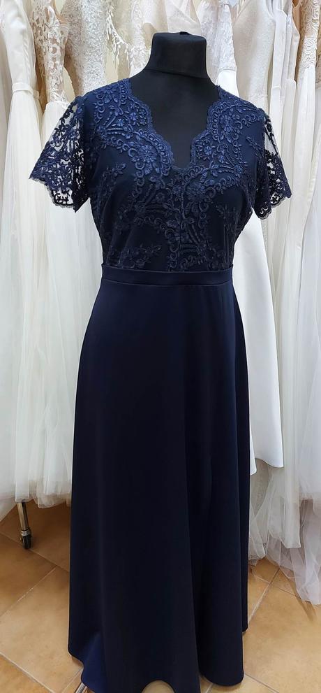 Spoločenské šaty vo veľkosti l/xl, l / xl