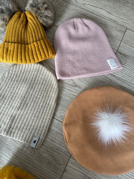 Dievčenské čiapky, s