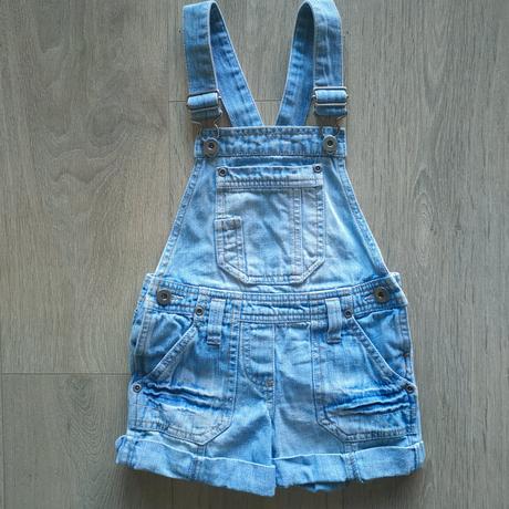 Krásne dievčenské riflové kraťasky na traky, 3 r., 98