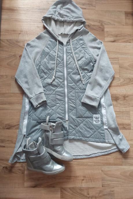 Predlzena oversize mikina s kapucnou,