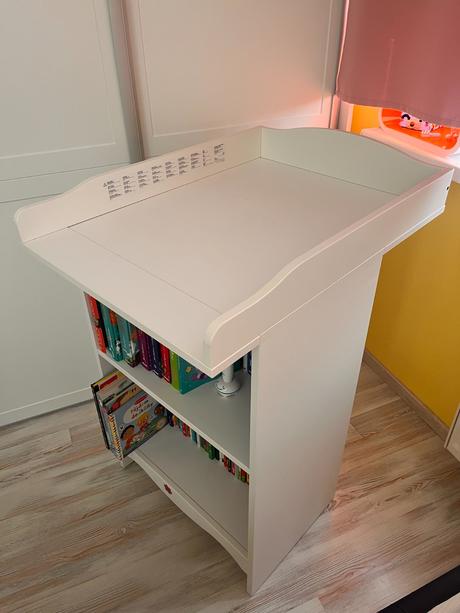 Kvalitný prebalovací pult zn.ikea, 