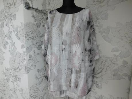 Pekna trendy bluzka, 48