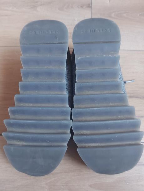 Zateplene tenisky, skechers,35